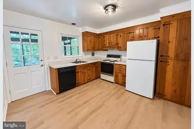11906 Henry Fleet Drive, Potomac, MD 20854 - Photo 9