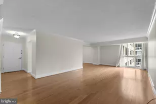 4601 N Park Ave, Chevy Chase, MD 20815 - Photo 3
