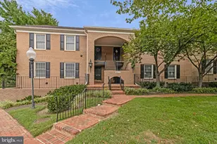 5700 Brewer House Cir, Rockville, MD 20852 - Photo 1