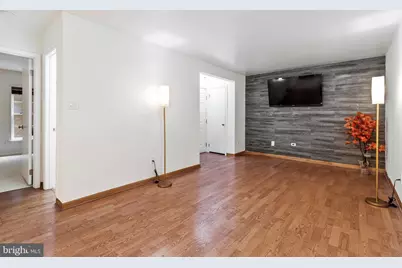 5700 Brewer House Circle #T1, Rockville, MD 20852 - Photo 3
