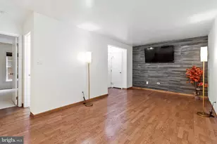 5700 Brewer House Cir, Rockville, MD 20852 - Photo 3
