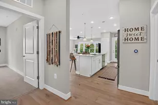 210 Decoverly Dr, Gaithersburg, MD 20878 - Photo 15
