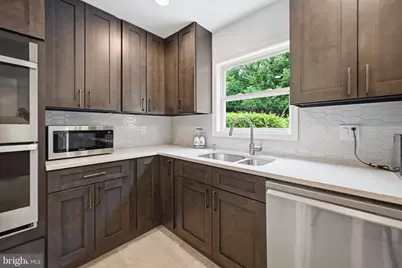 [Address not provided], Potomac, MD 20854 - Photo 15