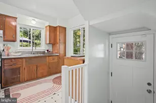 1110 Holton Ln, Takoma Park, MD 20912 - Photo 17