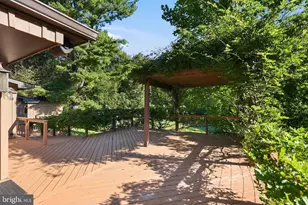 21151 Woodfield Rd, Laytonsville, MD 20882 - Photo 17