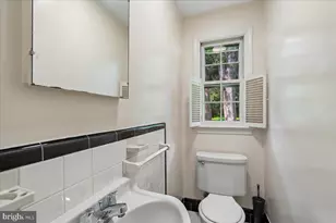 9422 Locust Hill Rd, Bethesda, MD 20814 - Photo 21