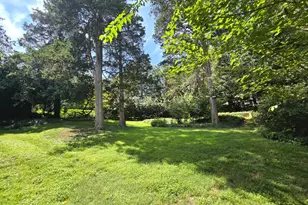 9422 Locust Hill Rd, Bethesda, MD 20814 - Photo 11