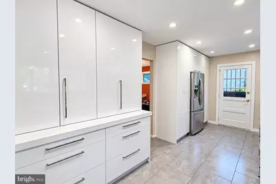 5819 Grosvenor Lane, Bethesda, MD 20814 - Photo 19