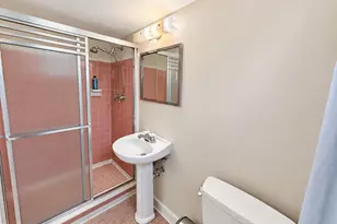 5819 Grosvenor Ln, Bethesda, MD 20814 - Photo 37