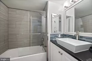 10101 Grosvenor Pl, Rockville, MD 20852 - Photo 15