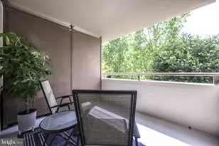 10101 Grosvenor Pl, Rockville, MD 20852 - Photo 19