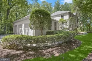 10118 New London Dr, Potomac, MD 20854 - Photo 3