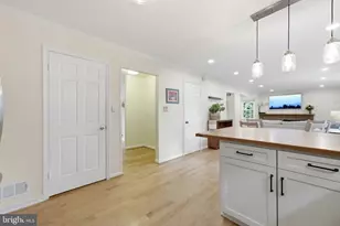 6 Bentana Ct, Rockville, MD 20850 - Photo 17