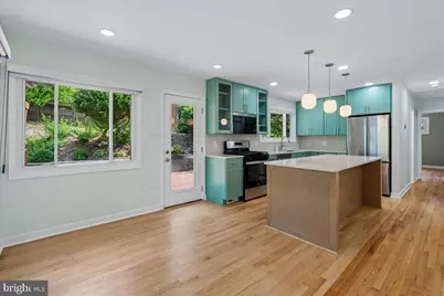 6403 W Halbert Road, Bethesda, MD 20817 - Photo 5