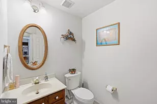 5 Stationhouse Ct, Gaithersburg, MD 20877 - Photo 17