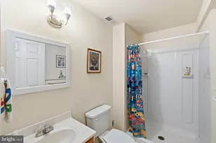 5 Stationhouse Ct, Gaithersburg, MD 20877 - Photo 35