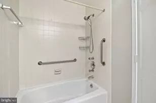 8101 Connecticut Ave, Chevy Chase, MD 20815 - Photo 17