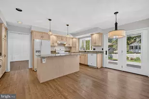 10 Treworthy Rd, Gaithersburg, MD 20878 - Photo 7