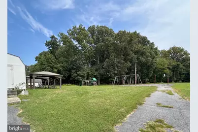 20101 Woodfield Road, Gaithersburg, MD 20882 - Photo 3