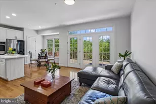 10407 Dalebrooke Ln, Potomac, MD 20854 - Photo 13