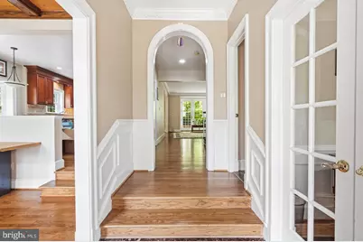 8015 Quarry Ridge Way, Bethesda, MD 20817 - Photo 5