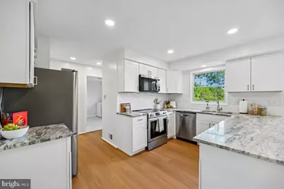 14458 Settlers Landing Way, North Potomac, MD 20878 - Photo 5