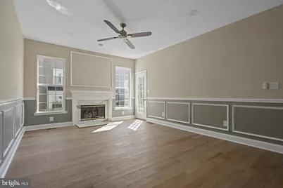 20318 Swallow Point Road, Montgomery Village, MD 20886 - Photo 9