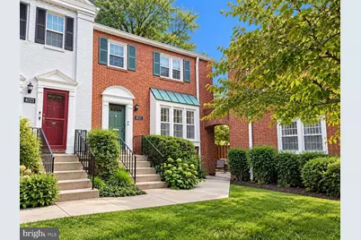 6721 Kenwood Forest Lane #45, Chevy Chase, MD 20815 - Photo 1