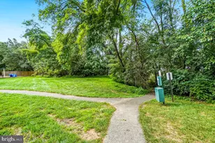 18328 Streamside Dr, Gaithersburg, MD 20879 - Photo 41