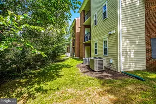 18328 Streamside Dr, Gaithersburg, MD 20879 - Photo 39