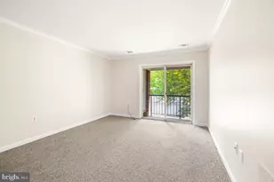 18328 Streamside Dr, Gaithersburg, MD 20879 - Photo 7