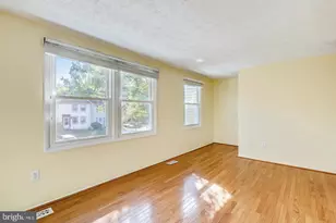 11127 Captain's Walk Ct, North Potomac, MD 20878 - Photo 7