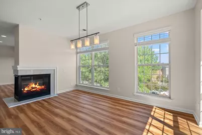 220 Fallsgrove Boulevard #3, Rockville, MD 20850 - Photo 13