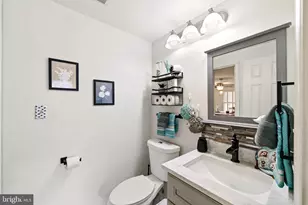 8812 Rustburg Cir, Montgomery Village, MD 20886 - Photo 15