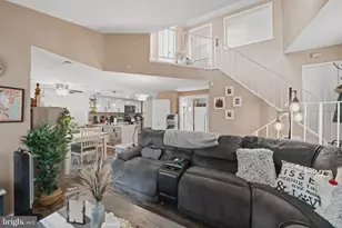 8812 Rustburg Cir, Montgomery Village, MD 20886 - Photo 7