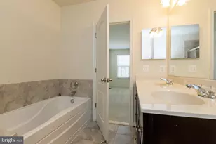 11928 Little Seneca Pkwy, Clarksburg, MD 20871 - Photo 21