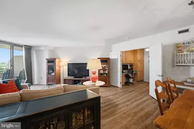 7111 Woodmont Avenue #709, Bethesda, MD 20815 - Photo 3