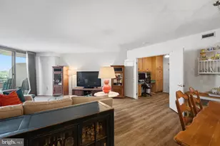 7111 Woodmont Ave, Bethesda, MD 20815 - Photo 3