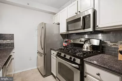 7111 Woodmont Avenue #709, Bethesda, MD 20815 - Photo 9