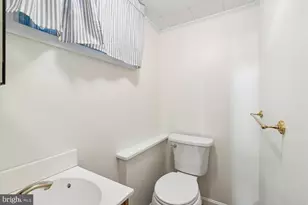 11917 Centerhill St, Silver Spring, MD 20902 - Photo 35