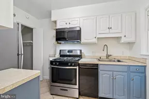 11917 Centerhill St, Silver Spring, MD 20902 - Photo 13