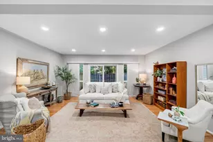 304 New Mark Esplanade, Rockville, MD 20850 - Photo 3
