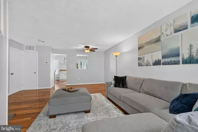 9520 Melrose Square Way, Gaithersburg, MD 20882 - Photo 5