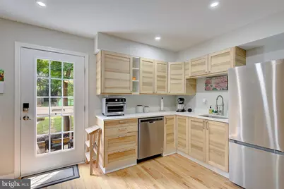 8203 Roanoke Avenue, Takoma Park, MD 20912 - Photo 11