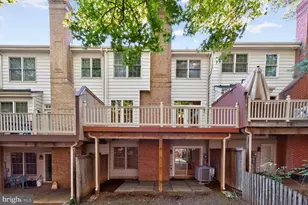 425 Winding Rose Dr, Rockville, MD 20850 - Photo 29