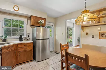 7213 Panorama Drive, Rockville, MD 20855 - Photo 9