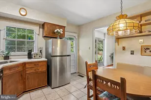 7213 Panorama Dr, Rockville, MD 20855 - Photo 9