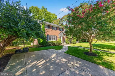 9906 Holmhurst Road, Bethesda, MD 20817 - Photo 3