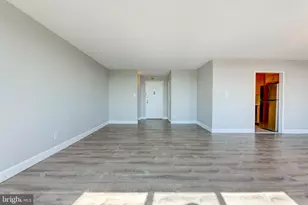 5225 Pooks Hill Rd, Bethesda, MD 20814 - Photo 3