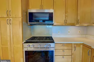 5225 Pooks Hill Rd, Bethesda, MD 20814 - Photo 15